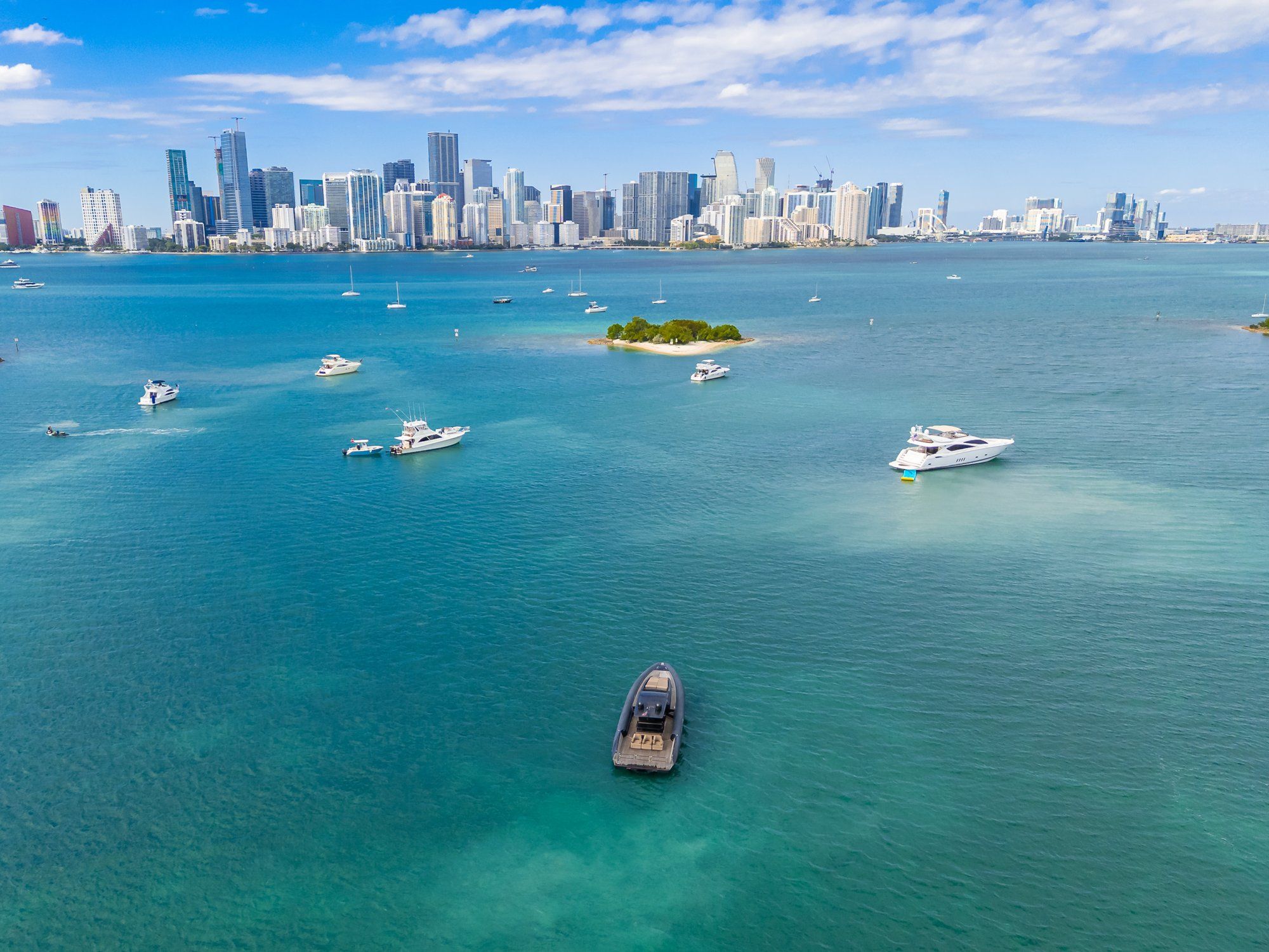 Anvera 62 yacht rental in Miami